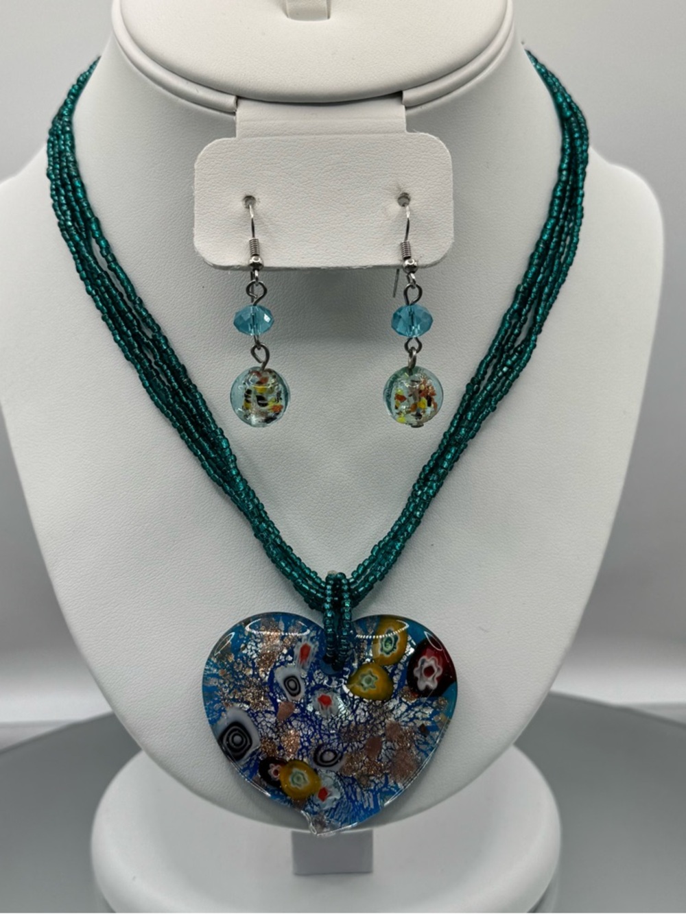 Lifestyle Studios Ladies Woman’s Necklace and Earrings Set Silver Tone